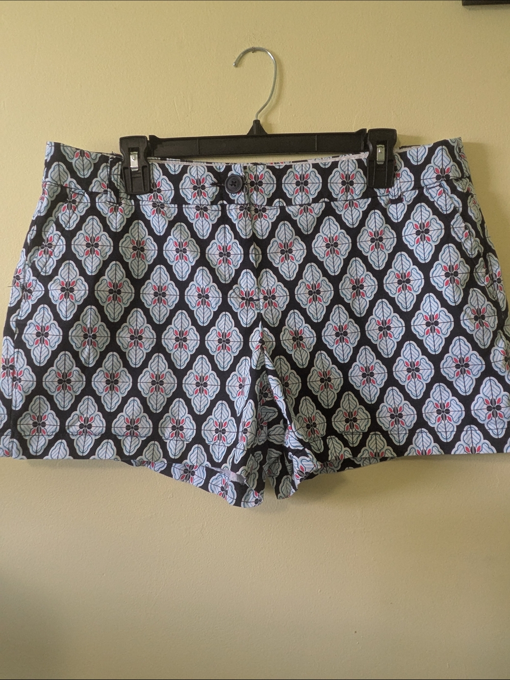 crown & ivy Black Floral Tile-Print Shorts with Pink Accents